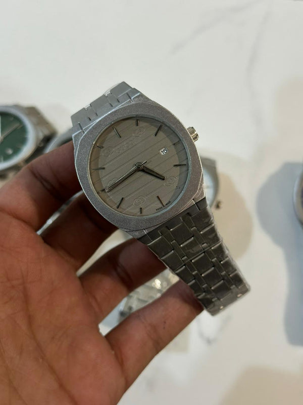 Gucci G-Timeless Style Watch – Textured Dial | 5 Colors | Steel Bracelet